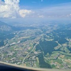 Flugwegposition um 10:41:17: Aufgenommen in der Nähe von Gemeinde Bad Vigaun, 5424 Bad Vigaun, Österreich in 2315 Meter